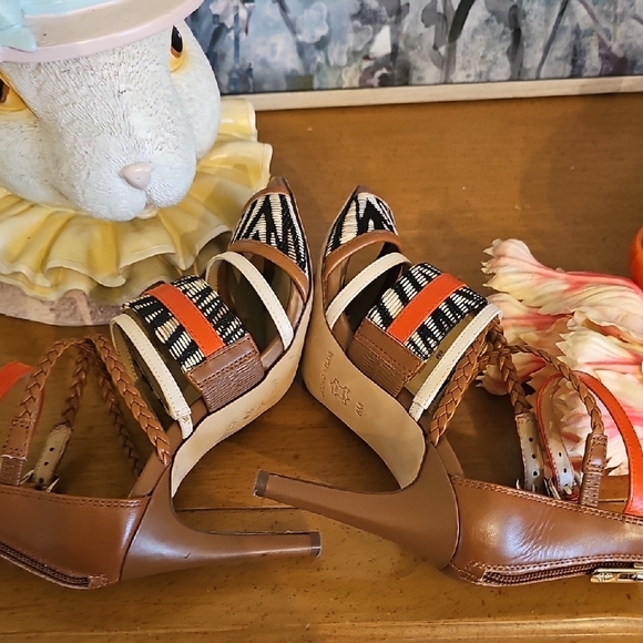 Antonio Melani Orange and Black Strappy High Heel Sandals Shoes - Picture 7 of 11